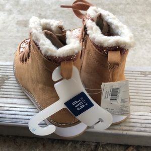 GAP Shoes - Gap kids Girls size 13 lumber jack style booties GAP Shoes - Gap kids Girls size 13 lumber jack style booties